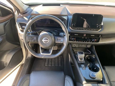 Used 2023 Nissan Rogue Platinum w/ Platinum Premium Package image 18