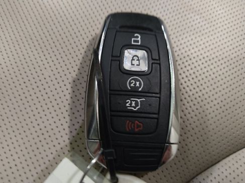 Used 2019 Lincoln MKC Reserve w/ MKC Climate Package FWD image 32