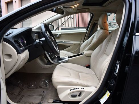 Used 2013 Volvo S60 T5 image 18