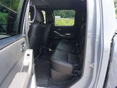 Used 2023 Nissan Frontier PRO-4X w/ Pro-4X Premium Package AWD/4WD image 14