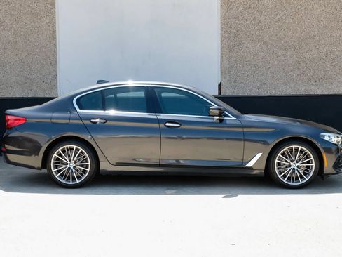 Used 2018 BMW 530i RWD image 8
