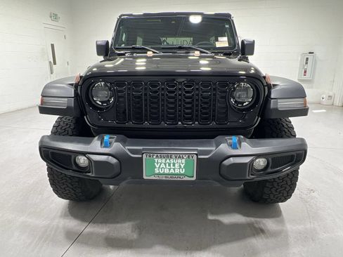 Used 2024 Jeep Wrangler Unlimited AWD/4WD image 3