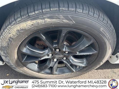 Used 2014 Chrysler 200 Limited w/ 200 Super S Group FWD image 10
