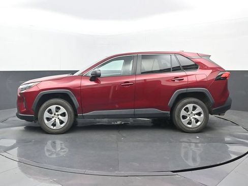 Used 2023 Toyota RAV4 LE FWD image 7