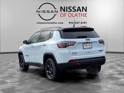 Used 2023 Jeep Compass Trailhawk image 3