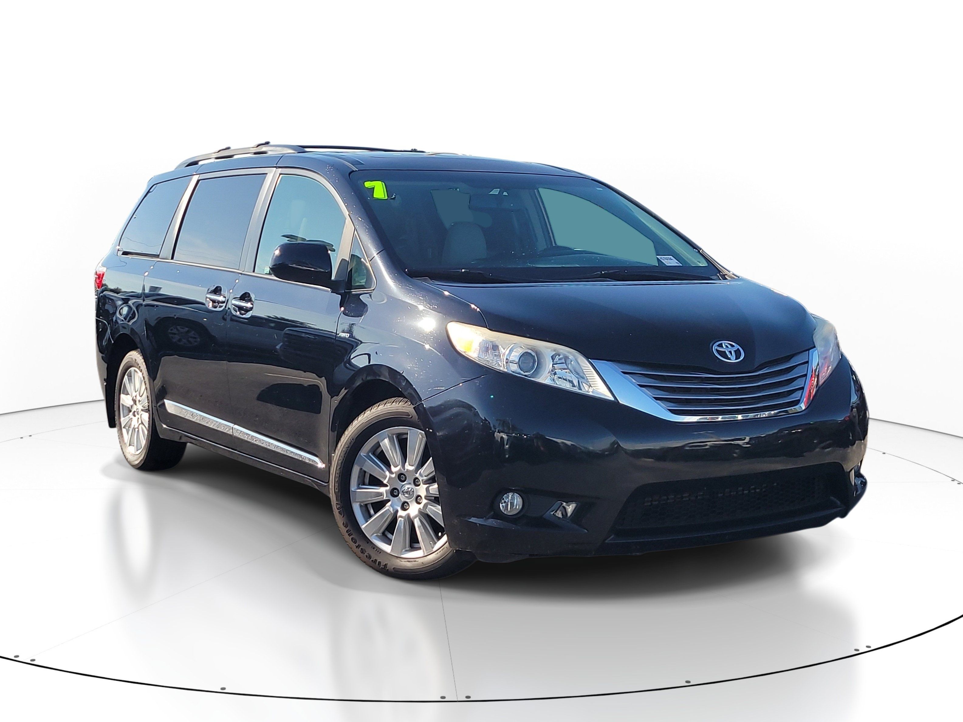 Used 2017 Toyota Sienna XLE w/ XLE Navigation Package AWD/4WD image 1