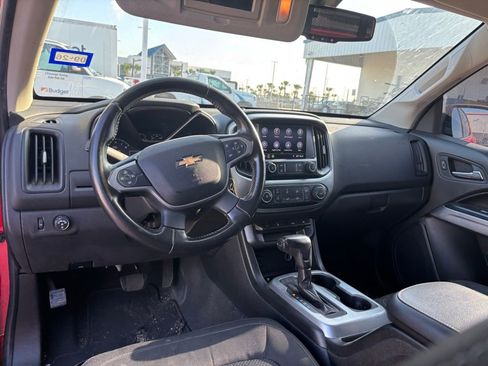 Used 2020 Chevrolet Colorado LT w/ LT Convenience Package RWD image 12