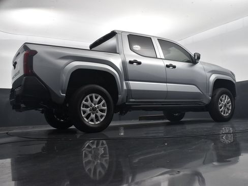 Used 2025 Toyota Tacoma SR AWD/4WD image 26