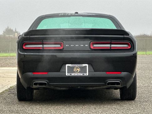 Used 2023 Dodge Challenger GT image 5