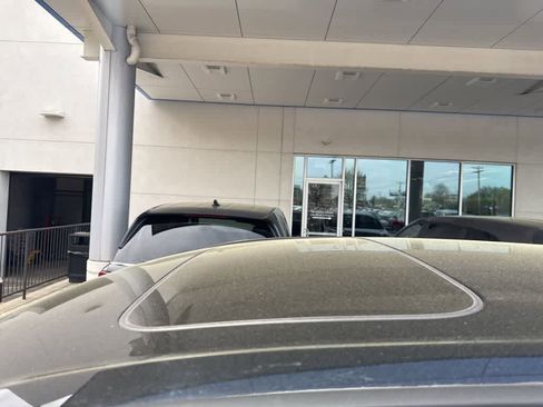 Used 2023 Honda CR-V EX-L image 10