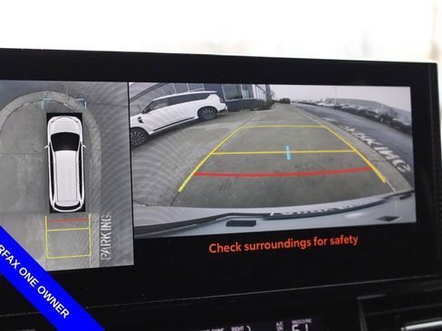 Used 2025 Toyota Sienna Platinum image 43