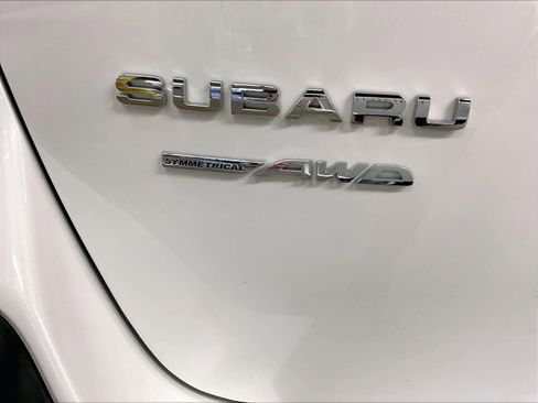 Used 2025 Subaru Outback Premium image 11