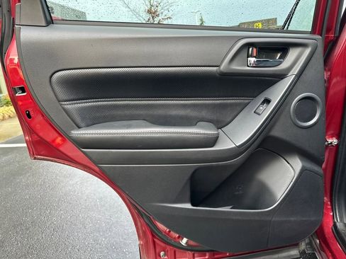 Used 2018 Subaru Forester 2.5i Touring image 13