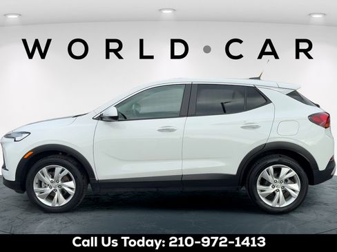 Used 2025 Buick Encore GX Preferred FWD image 4