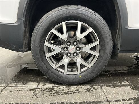 Certified 2020 GMC Acadia SLE w/ LPO, Floor Liner Package image 31