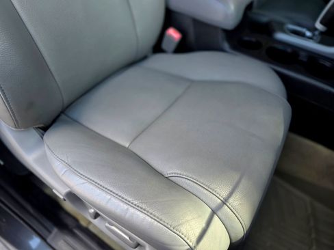 Used 2011 Toyota Sequoia Limited AWD/4WD image 55