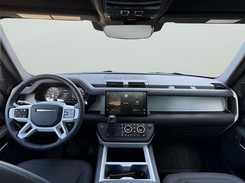 Certified 2025 Land Rover Defender 90 X-Dynamic SE image 14