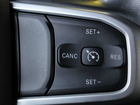 Used 2021 RAM 1500 Big Horn AWD/4WD image 23