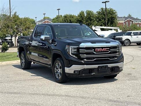 Used 2025 GMC Sierra 1500 SLT AWD/4WD image 4