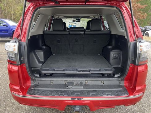 Used 2021 Toyota 4Runner Limited image 9