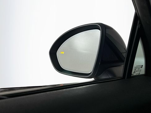 Used 2023 Buick Envision Essence w/ Sport Touring Package image 16