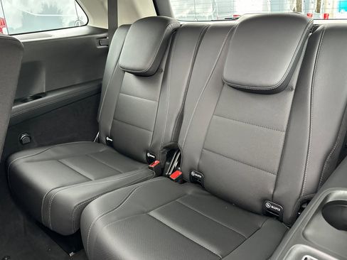 New 2026 Mercedes-Benz GLS 450 4MATIC image 15