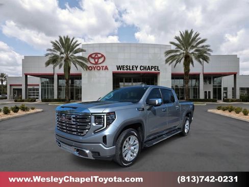 Used 2024 GMC Sierra 1500 Denali w/ Technology Package AWD/4WD image 1
