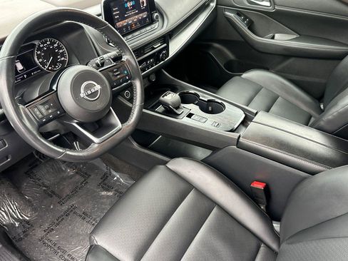 Used 2023 Nissan Rogue SV w/ SV Premium B Package image 9