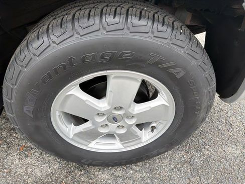 Used 2012 Ford Escape XLT image 18