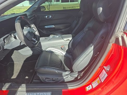 Used 2024 Ford Mustang GT Premium RWD image 9