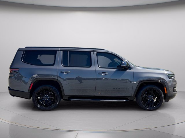 Used 2025 Jeep Wagoneer Series II w/ Convenience Group I AWD/4WD image 8