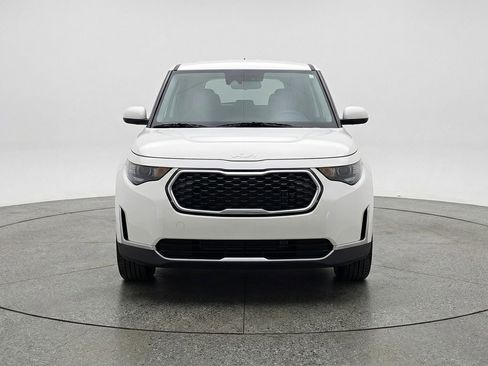 Used 2025 Kia Soul LX w/ LX Technology Package image 2