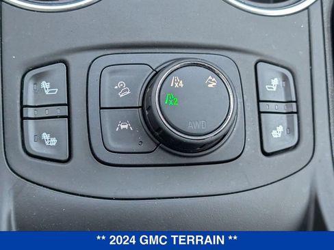 Used 2024 GMC Terrain SLE w/ Driver Convenience Package AWD/4WD image 25