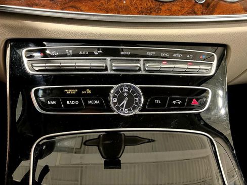 Used 2018 Mercedes-Benz E 300 image 20