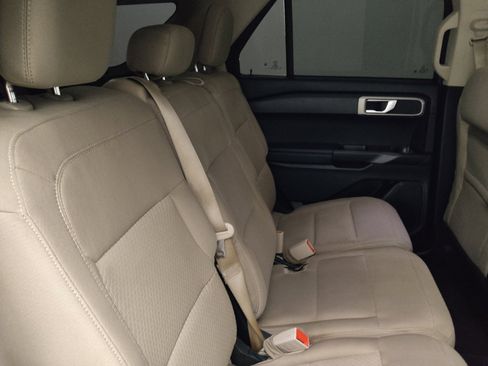 Used 2021 Ford Explorer 2WD image 19