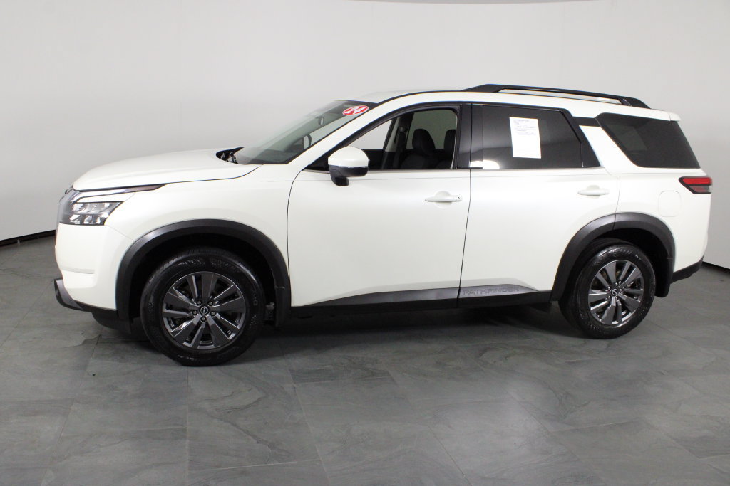 Certified 2024 Nissan Pathfinder SV FWD image 14