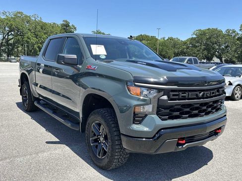 Used 2025 Chevrolet Silverado 1500 Custom Trail Boss AWD/4WD image 4