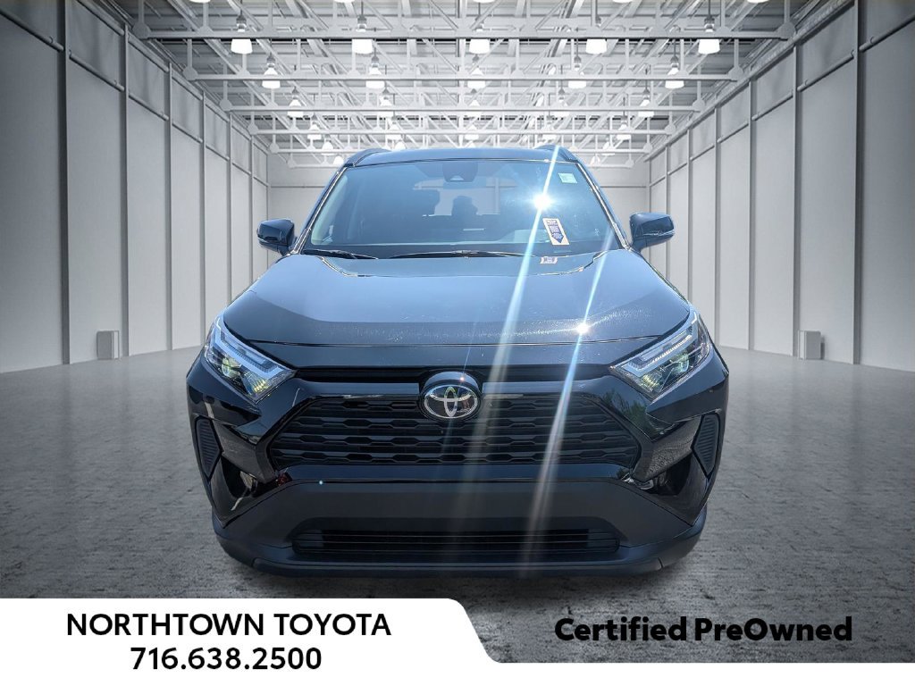 Used 2025 Toyota RAV4 XLE AWD/4WD image 6