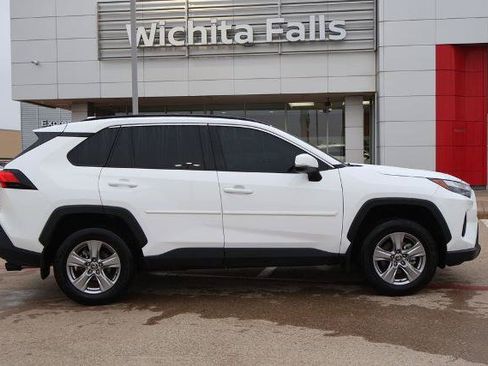 Used 2025 Toyota RAV4 XLE w/ Convenience Package FWD image 5
