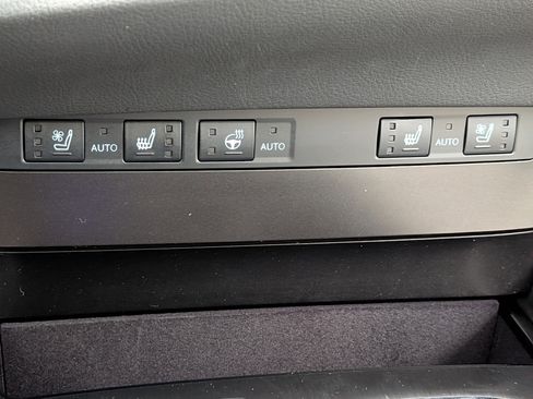 Certified 2025 Lexus ES 300h w/ Premium Package image 25