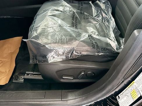 Used 2014 Ford Fusion SE FWD image 18
