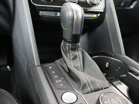 Used 2023 Volkswagen Atlas SE image 38