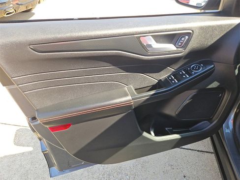 Used 2025 Ford Escape ST-Line image 13