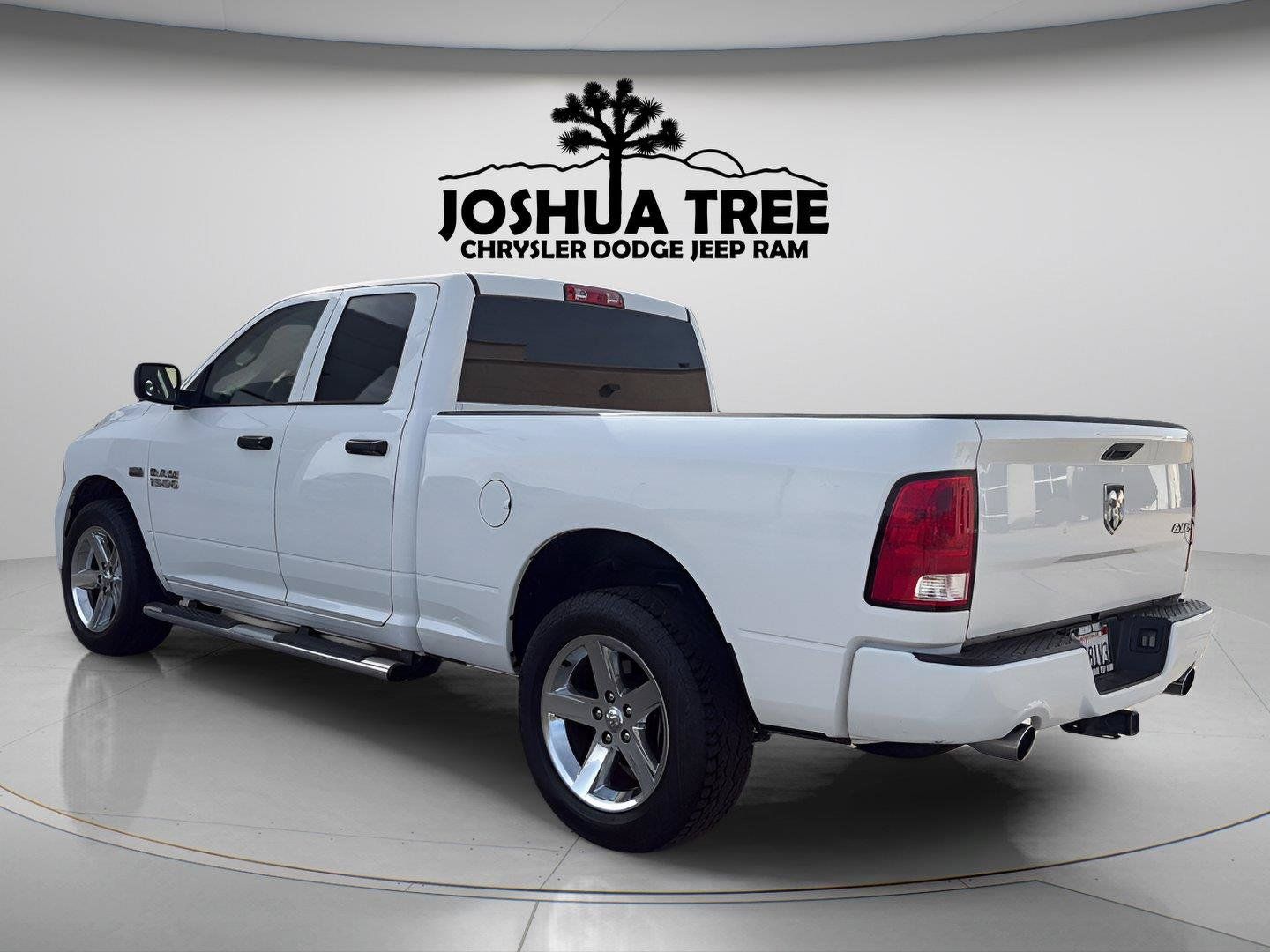 Used 2018 RAM 1500 Express w/ Express Value Package AWD/4WD image 8