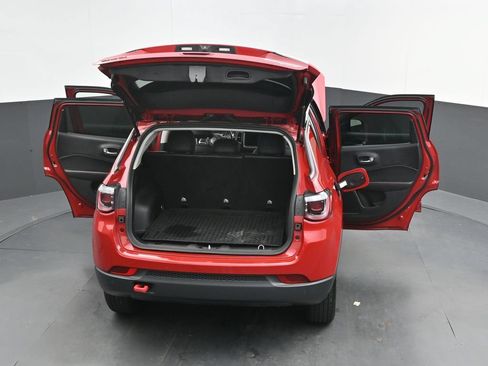 Used 2021 Jeep Compass Trailhawk AWD/4WD image 42