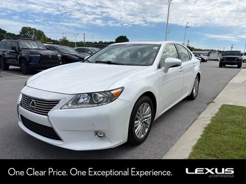 Used 2015 Lexus ES 350 w/ Luxury Package FWD image 1
