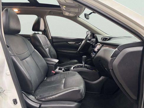 Used 2015 Nissan Rogue SL w/ SL Premium Package image 22