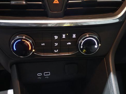 Used 2024 Buick Encore GX Preferred image 28