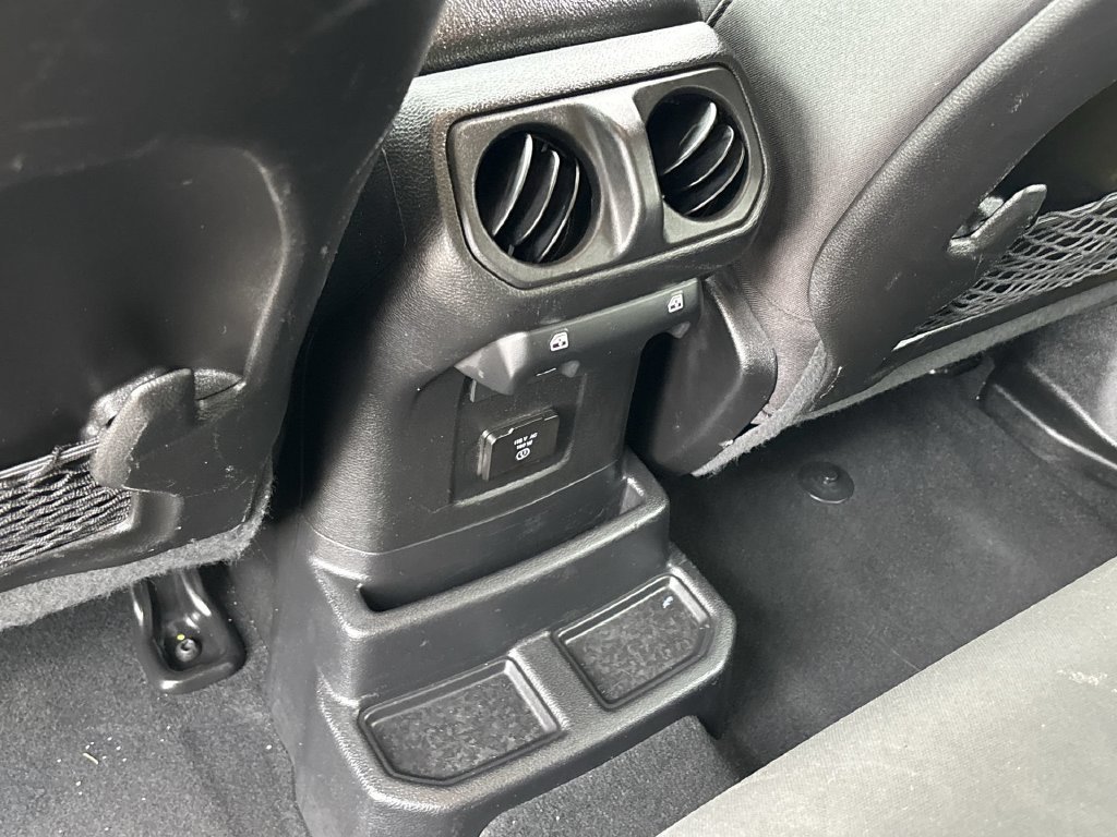 Used 2024 Jeep Wrangler Unlimited Rubicon 4xe AWD/4WD image 23