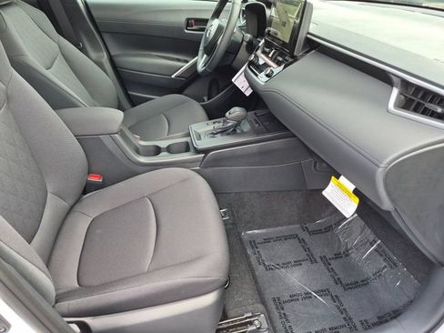 Certified 2026 Toyota Corolla Cross LE FWD image 28